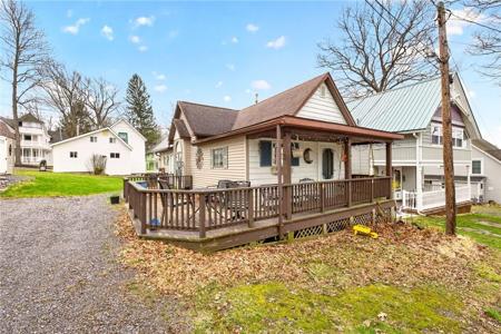 6958 7 Embury Avenue