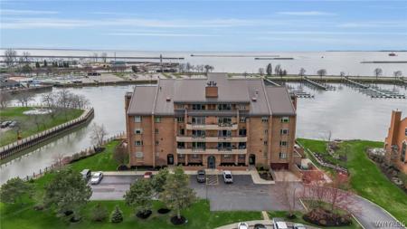 40 Waterfront Circle