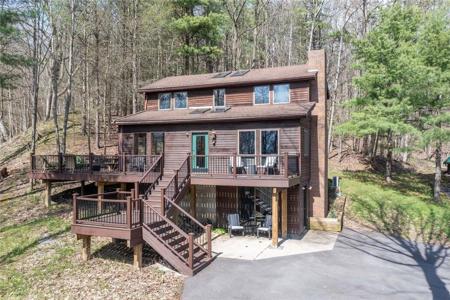 5294 W Lake Road