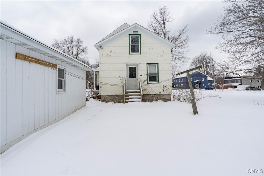 Image 3: Back Yard