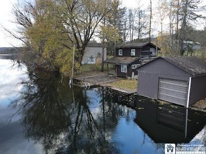8216 Glasgow Road On The Lake