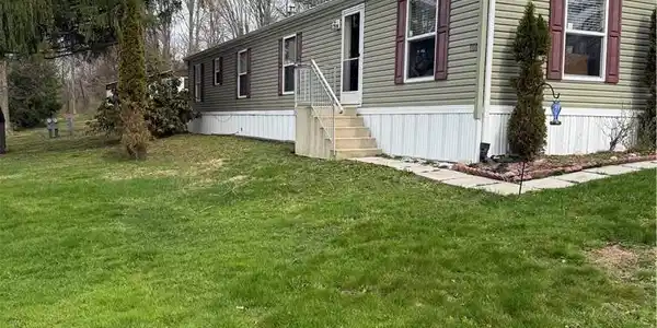 108 Circle Greenhurst Village Dr.