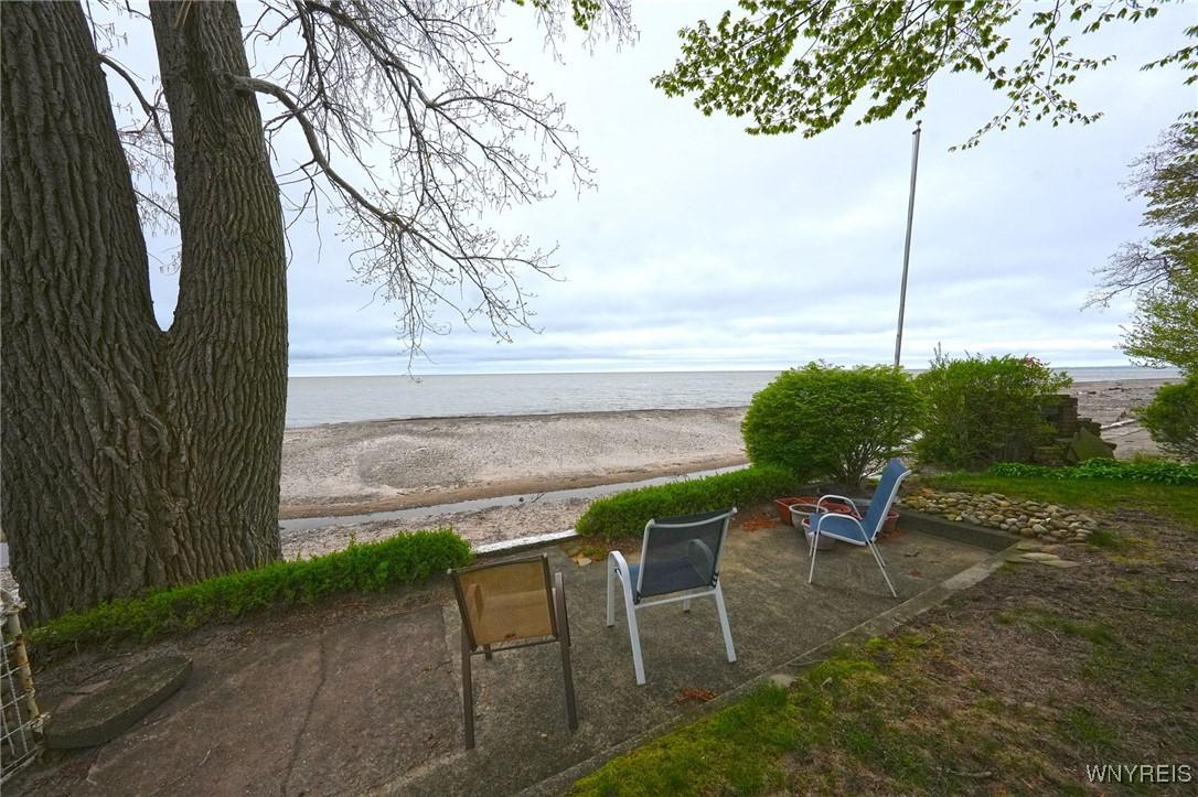 Image 4: Beach view