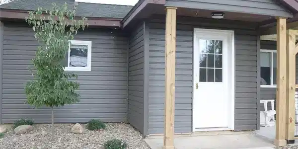 Image 2: Rear entrance into the home