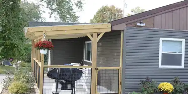 Image 3: Covered Patio