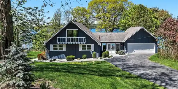 1807 Locust Lane