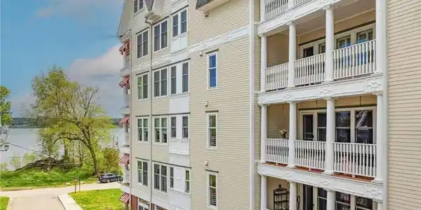 14 S Lake Drive