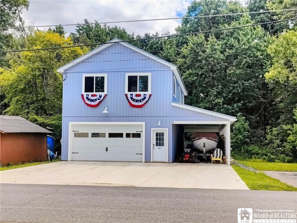 Image 3: Garage-Carport- Upstairs Apartment