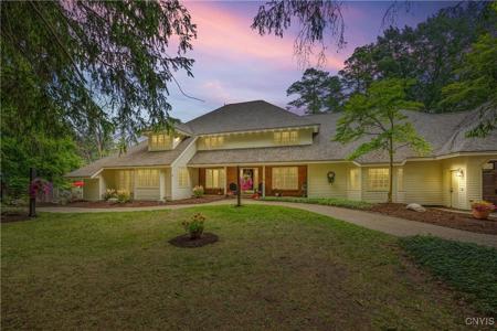 3040 W Lake Road
