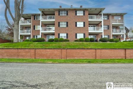 6 W Terrace Avenue