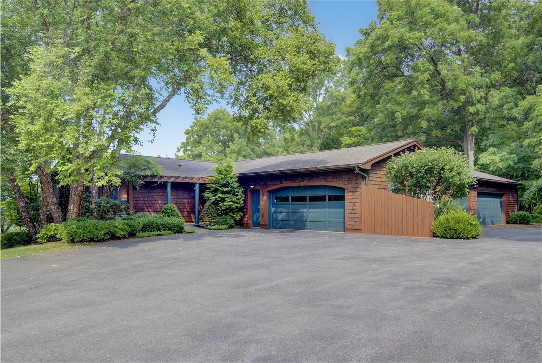 Image 2: you've got to see this property