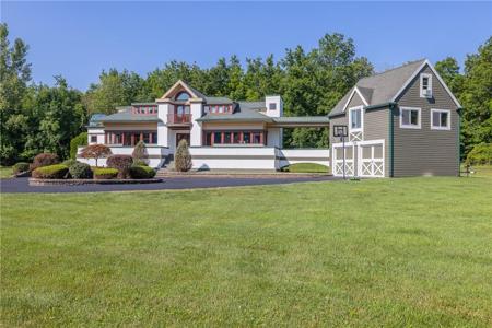 4872 Bedford Drive