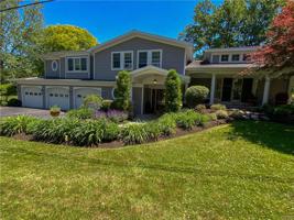 102 Brookhollow Drive