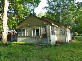 6704 N Lakeshore Road