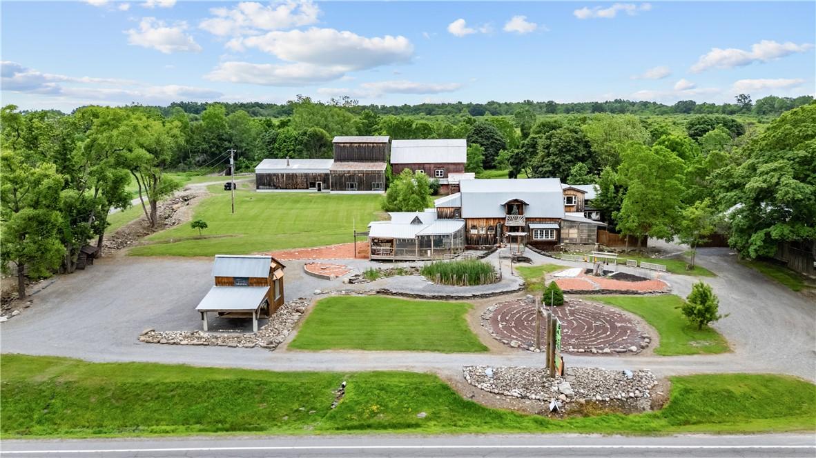 Image 2: Lake view property
