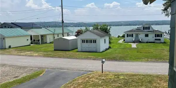 Image 3: Porch View
