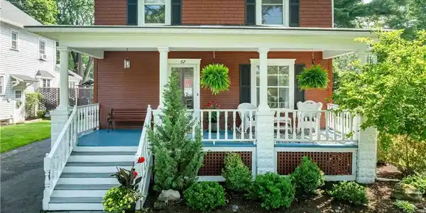 Image 4: Come on in and tour 57 E Lake Street via this beau