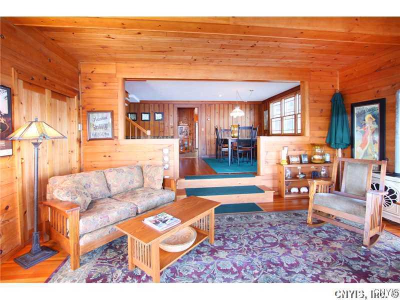 Image 3: Great Room. LOWER COTTAGE GREAT ROOM WITH GORGEOUS