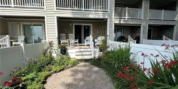 5672 The Circle