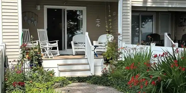 Image 2: Lakeside Porch