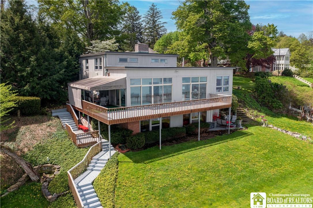 Image 1: Welcome to 2 Elm Lane.