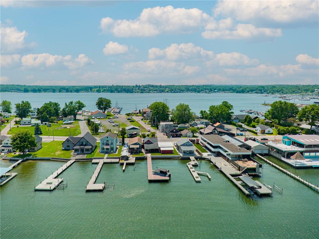 Image 2: The STUNNING Birds Eye view of this SODUS POINT ne