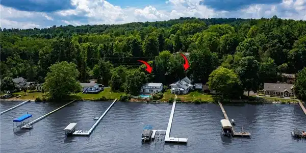 Image 3: Perfect location!
