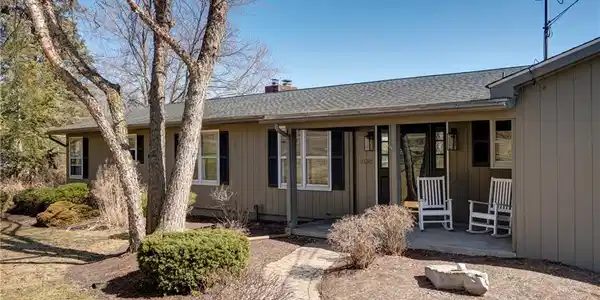 2138 W Lake Road