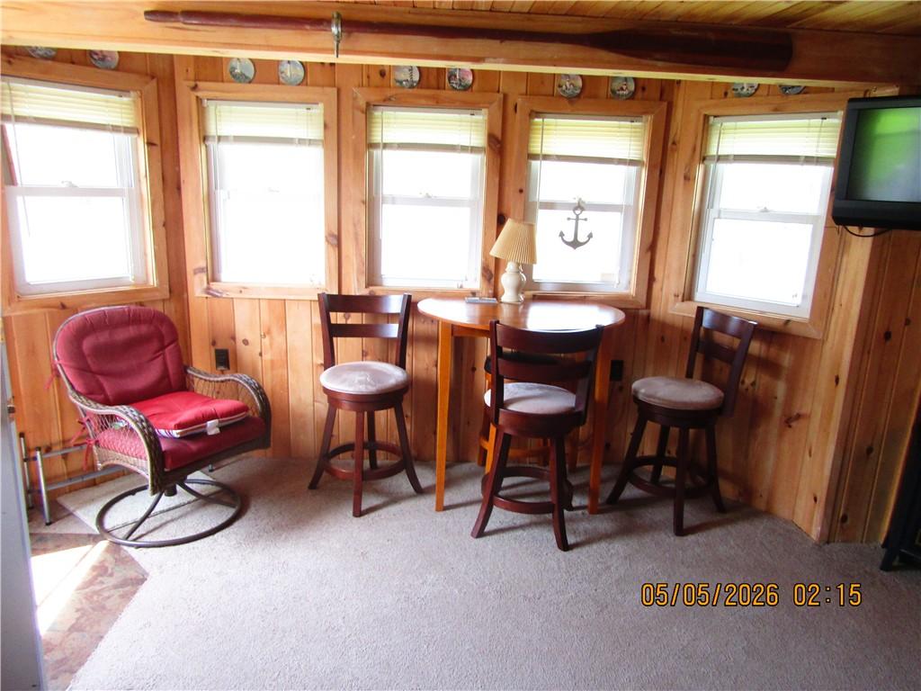 Image 4: kitchen
