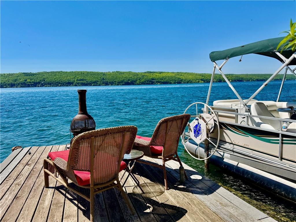 Image 2: AMAZING 49' WATERFRONT WITH DOCK