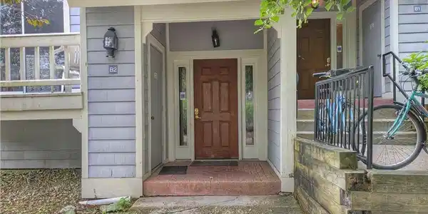 20 Elm Lane