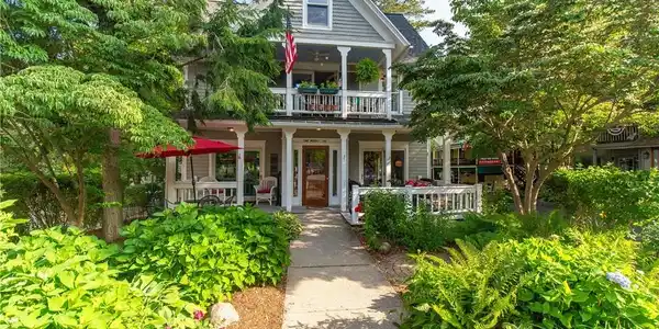 1 Morris Avenue