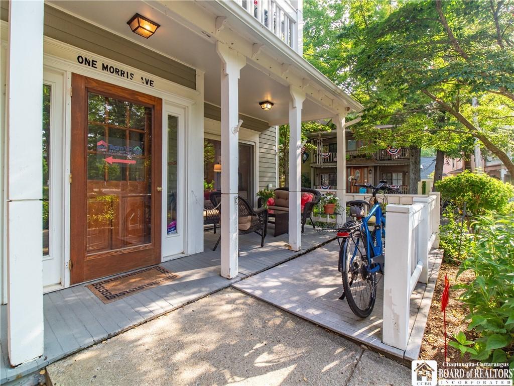 Image 2: Lovely porch on the front partially covered