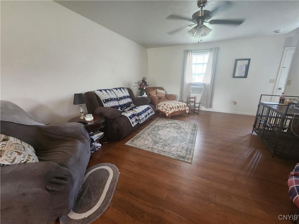 Image 2: Living Room
