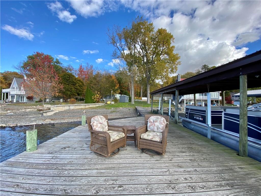 Image 4: Oversized dock