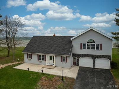 2765 W Lake Road