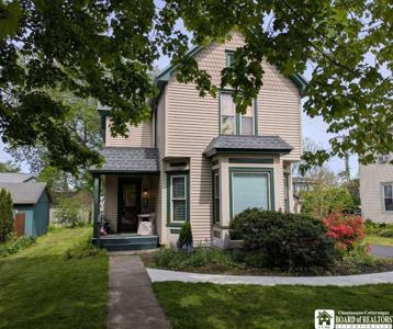 33 Maple Street