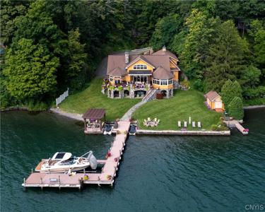 1371 Taughannock Blvd