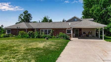 6293 E Lake Road