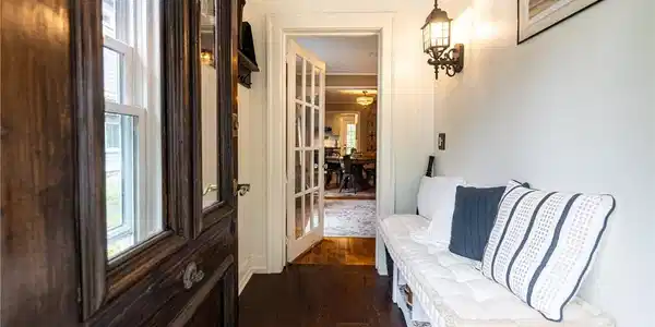 Image 3: Front Entry