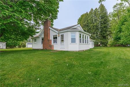4441 E Lake Road