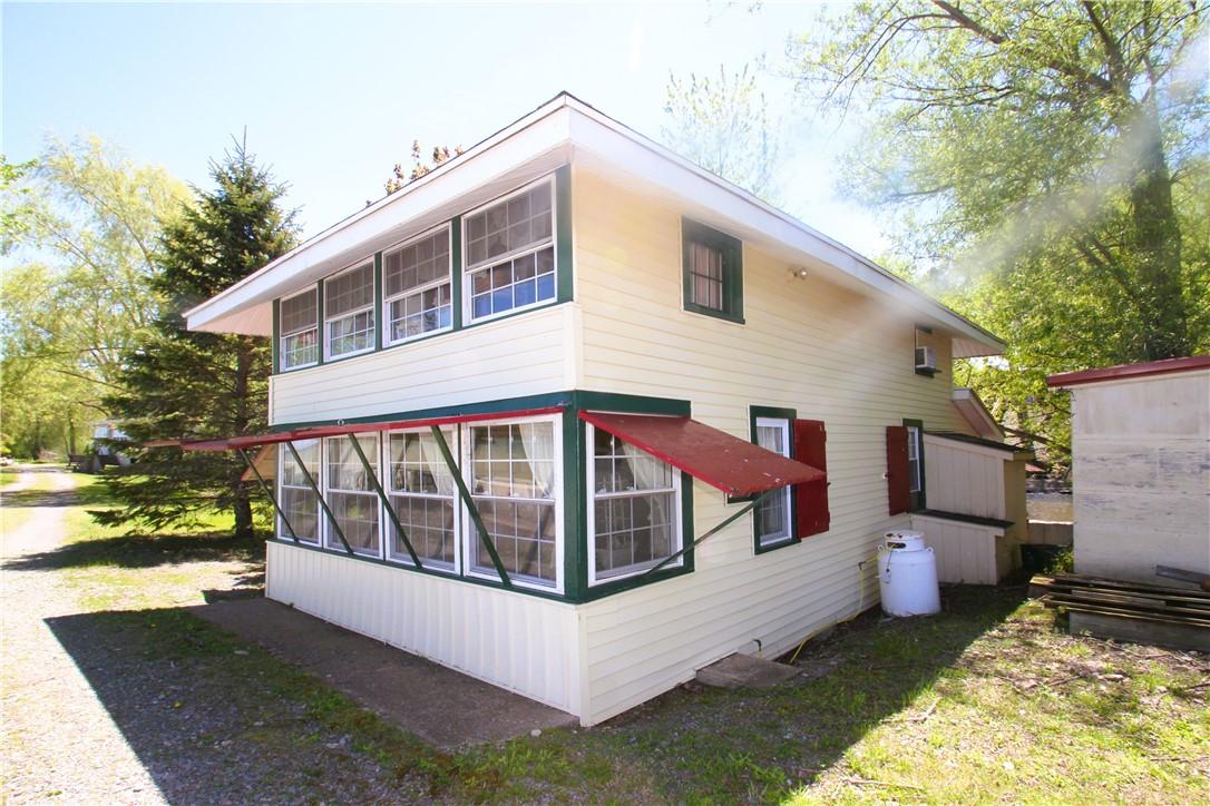 Image 4: Front Elevation