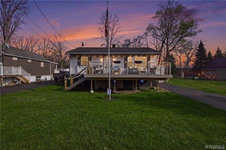 879 Triangle Drive