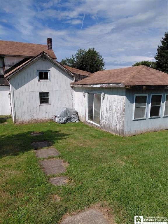 Image 4: back of house