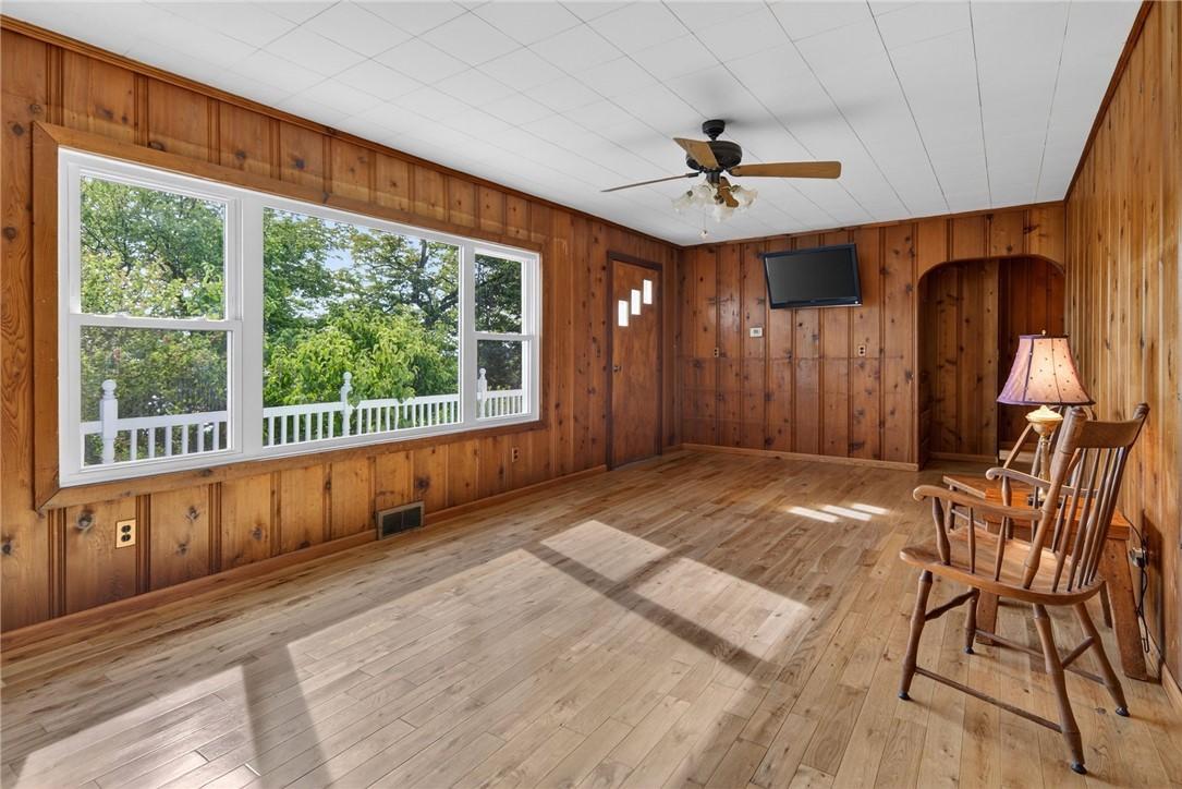 Image 3: living room