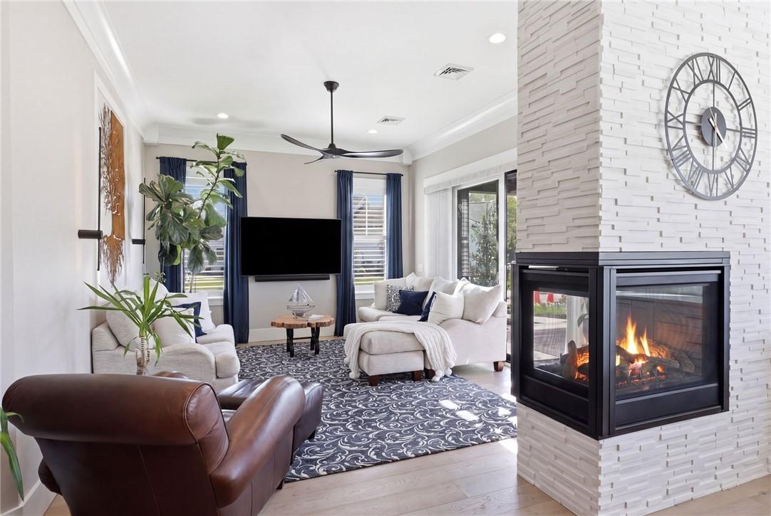 Image 4: 3 Sided Marble Gas Fireplace
