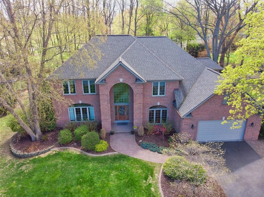 Image 1: Welcome to 716 Admiralty Way!