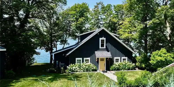 2699 E Lake Road