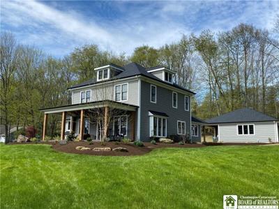 4328 Lakeside Drive