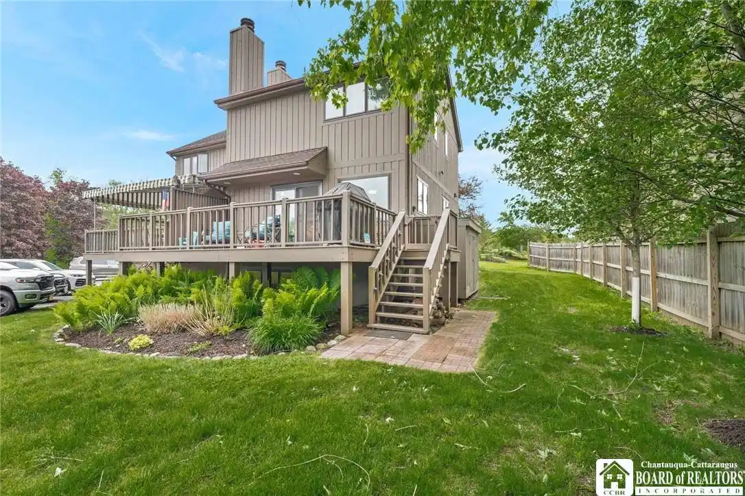 Image 1: Willow Tree Point Unit # 24